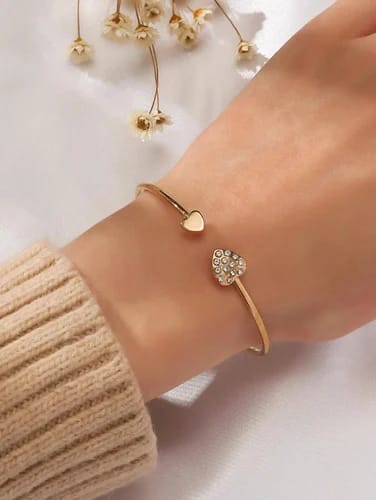 Heart Pair Bracelet – A Symbol of Love & Elegance!